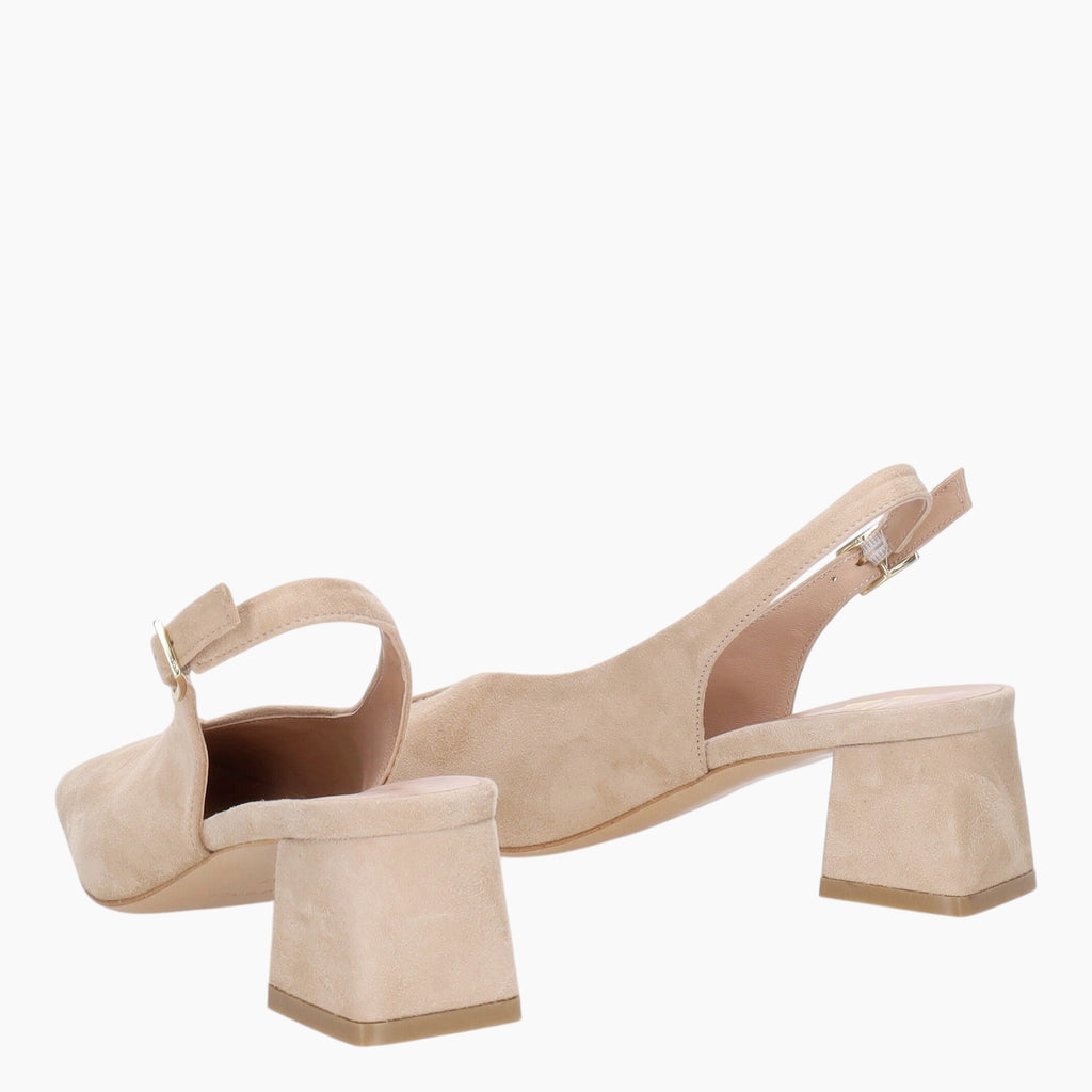 Chanel Donna Riquet