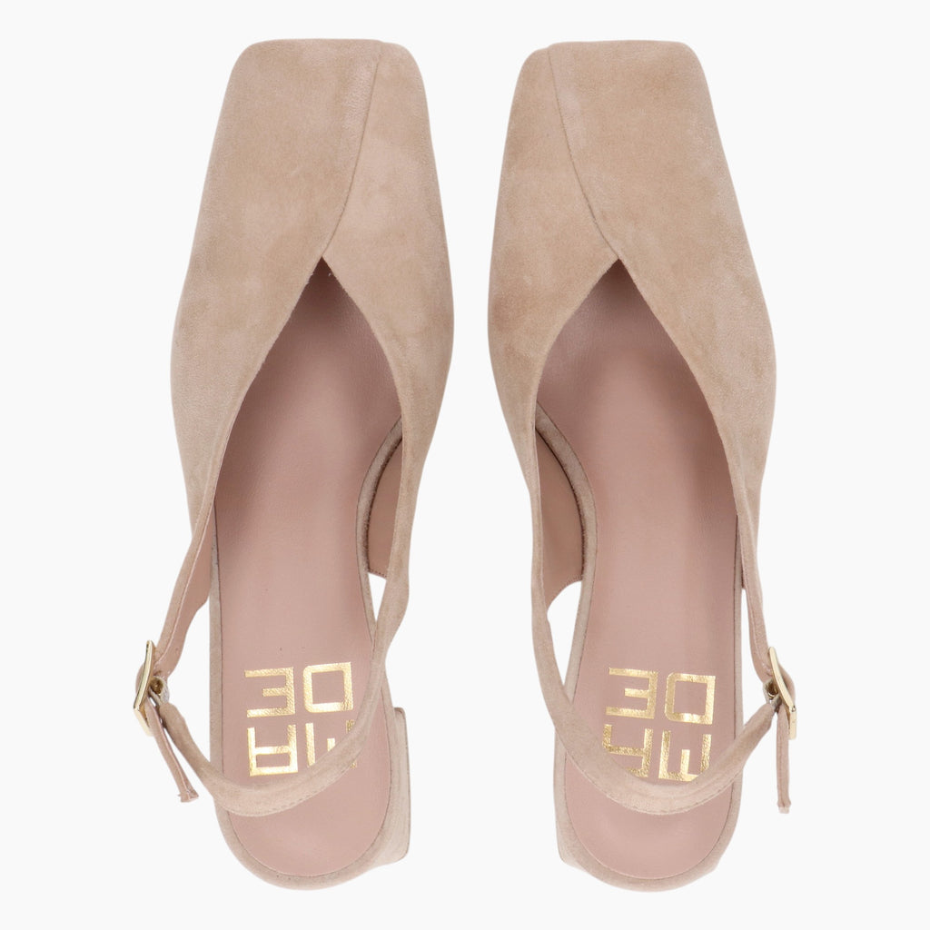 Chanel Donna Riquet