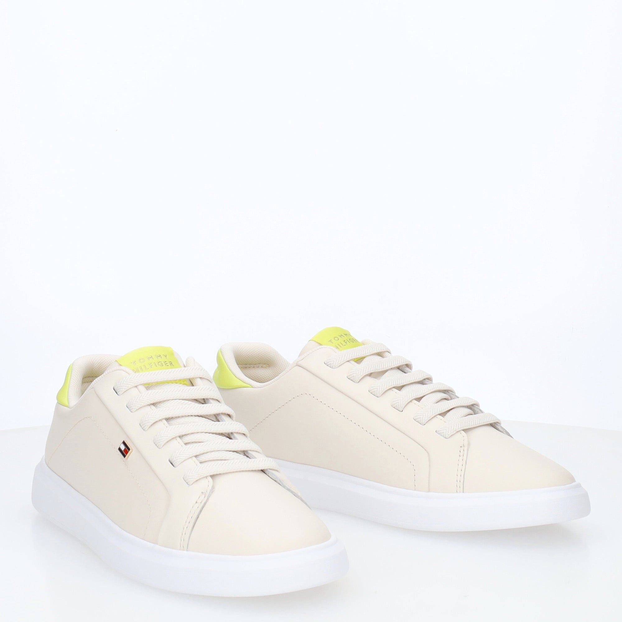 Baskets Femme Icon Court