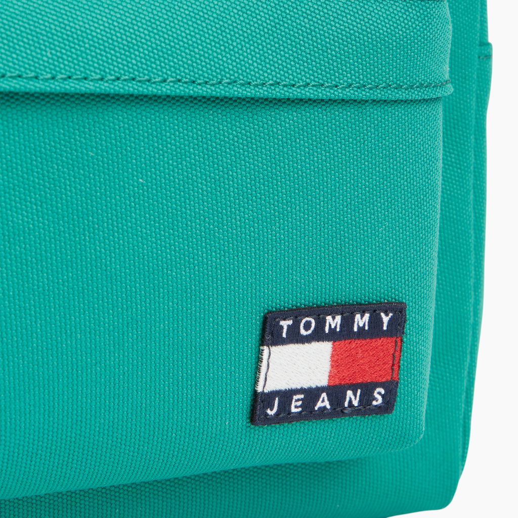 Sac Tjw Ess Daily Crossover