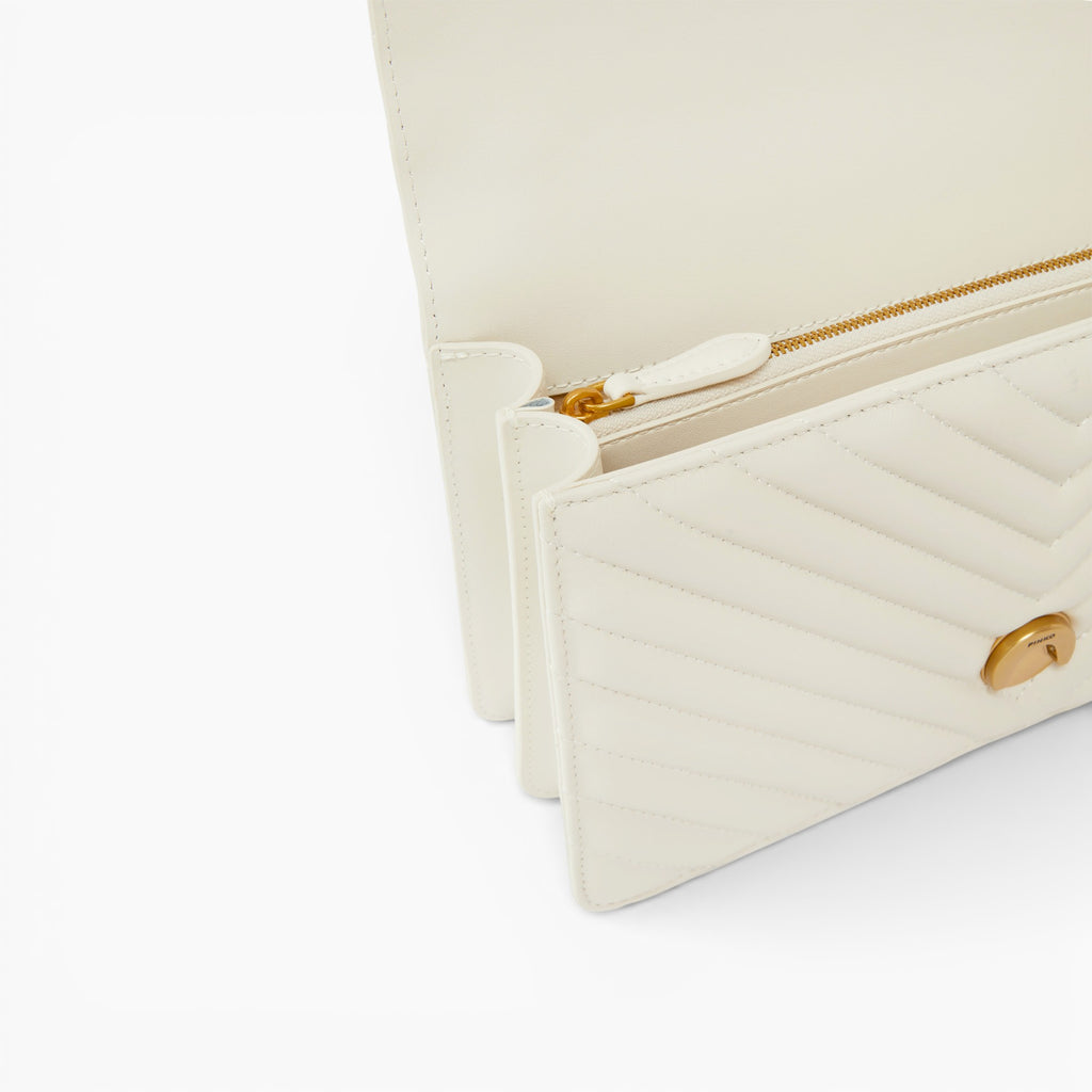 Love One Classic Dc Mouton Nap