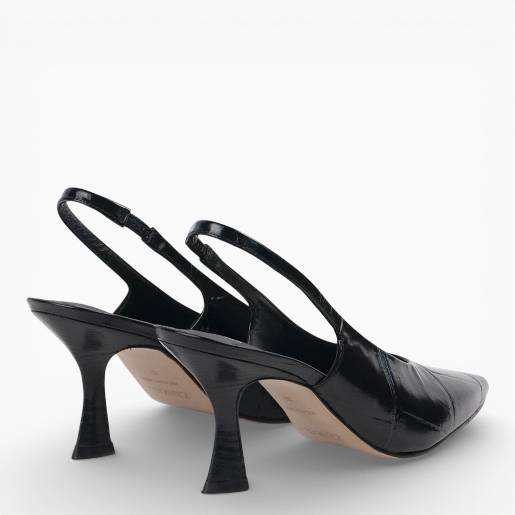 Chanel Donna Divo