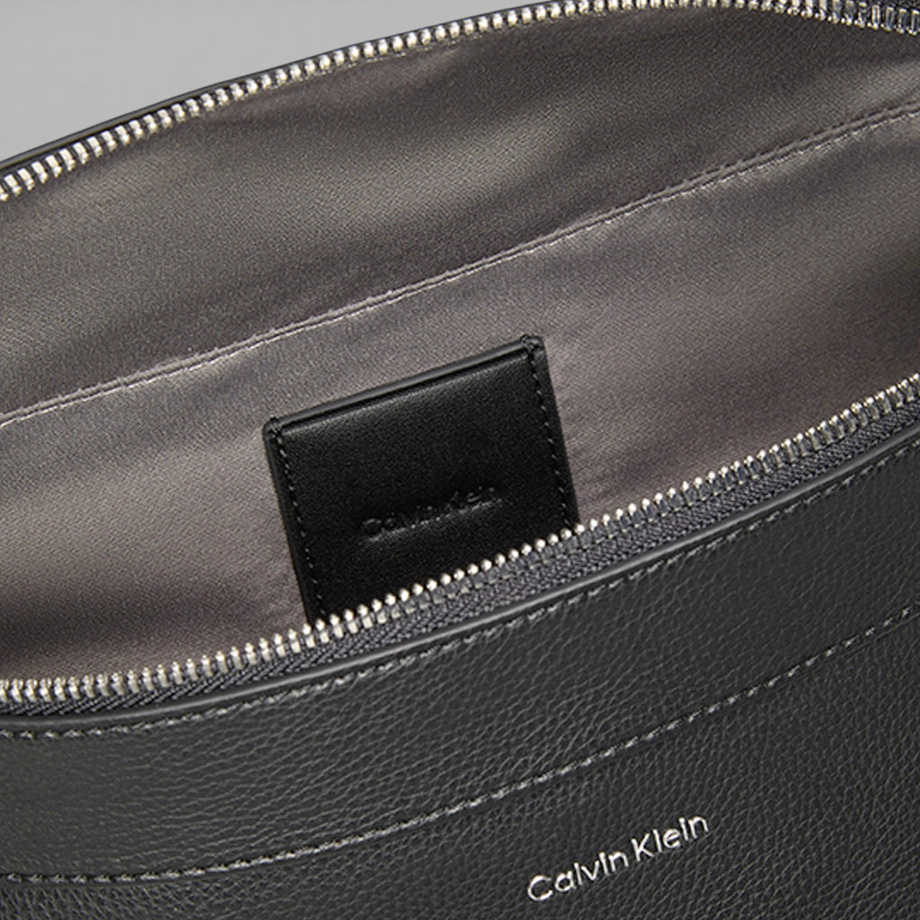 Raised Waistbag