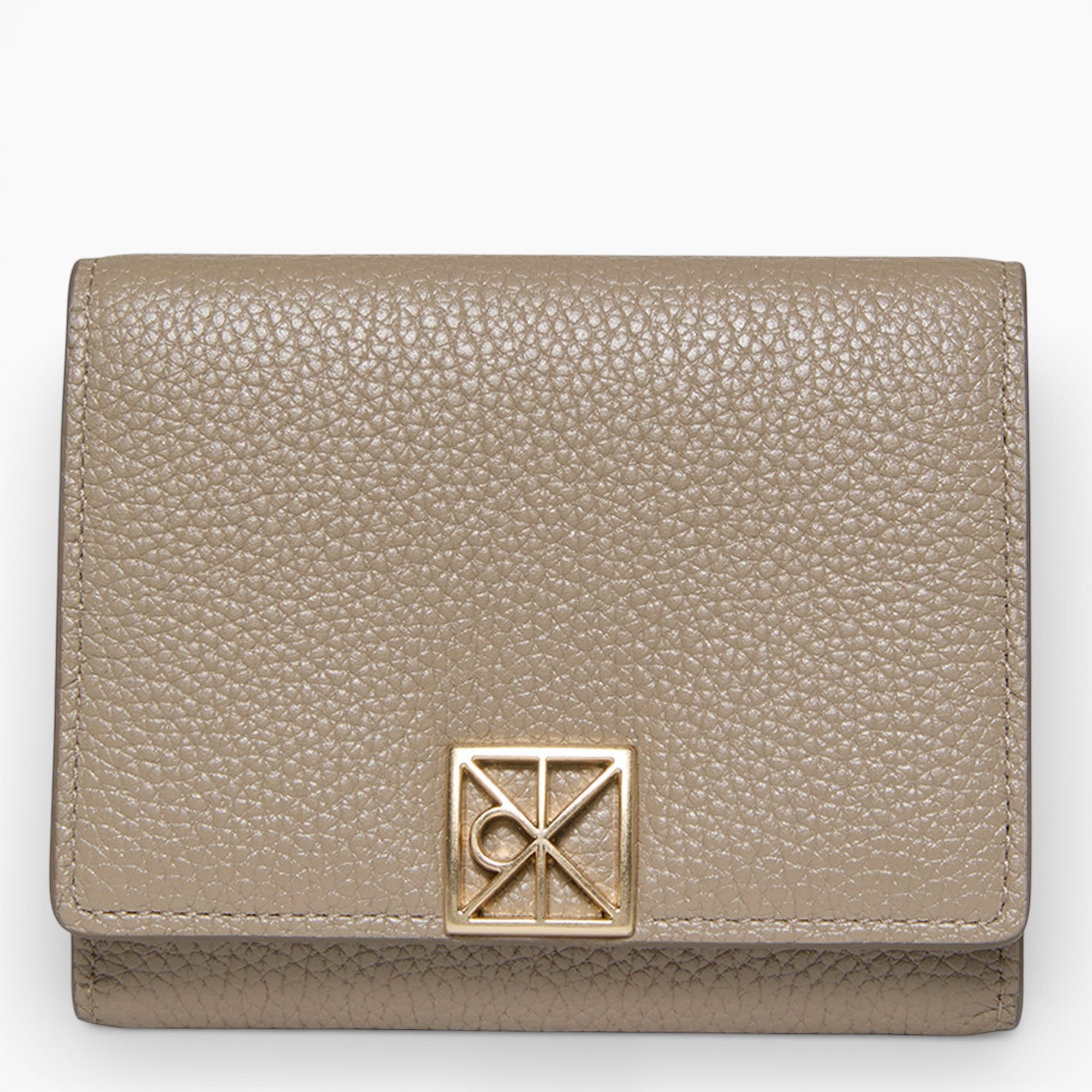 Emblem Hw Pebble Trifold W Zip