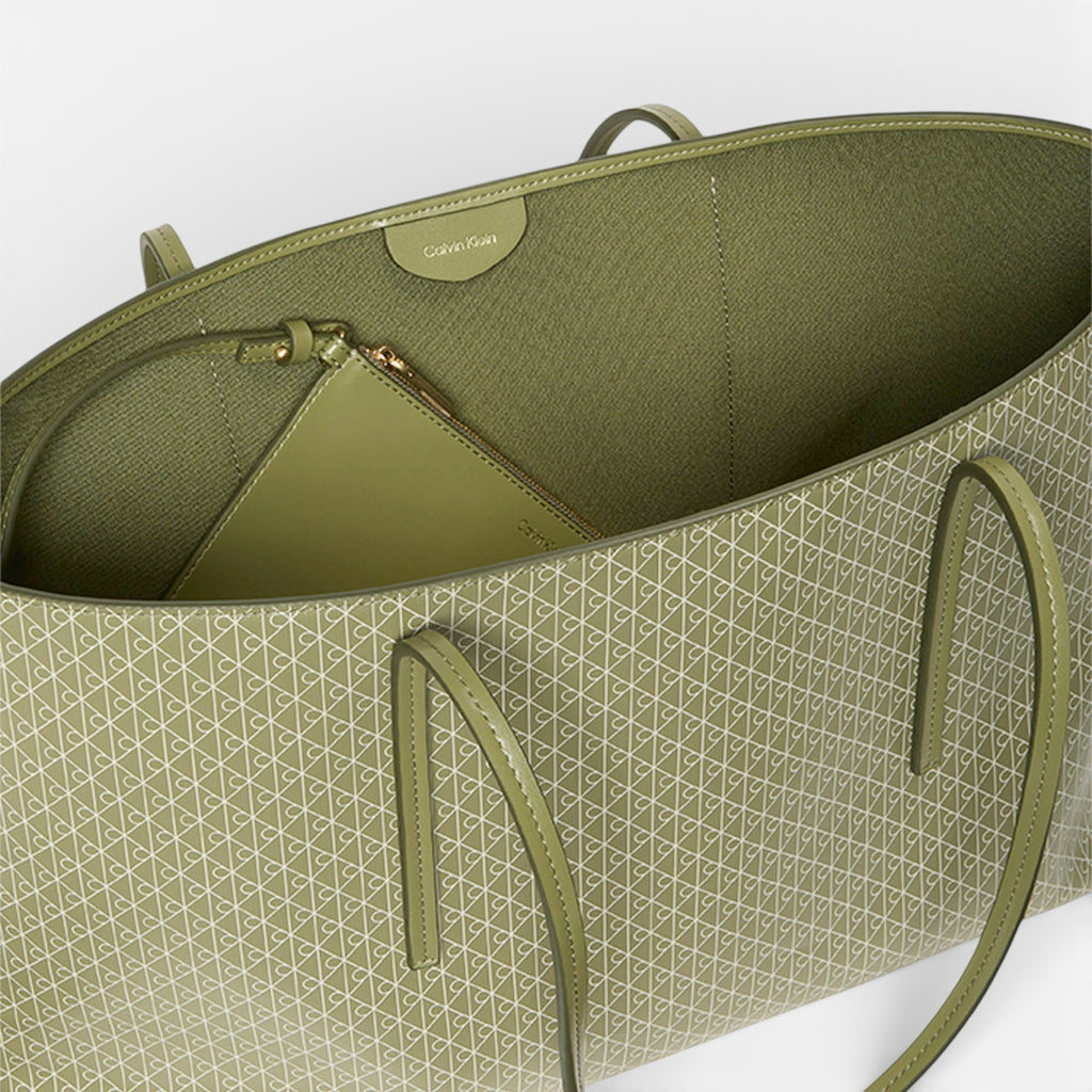 Emblem Aop Tote W  Pouch