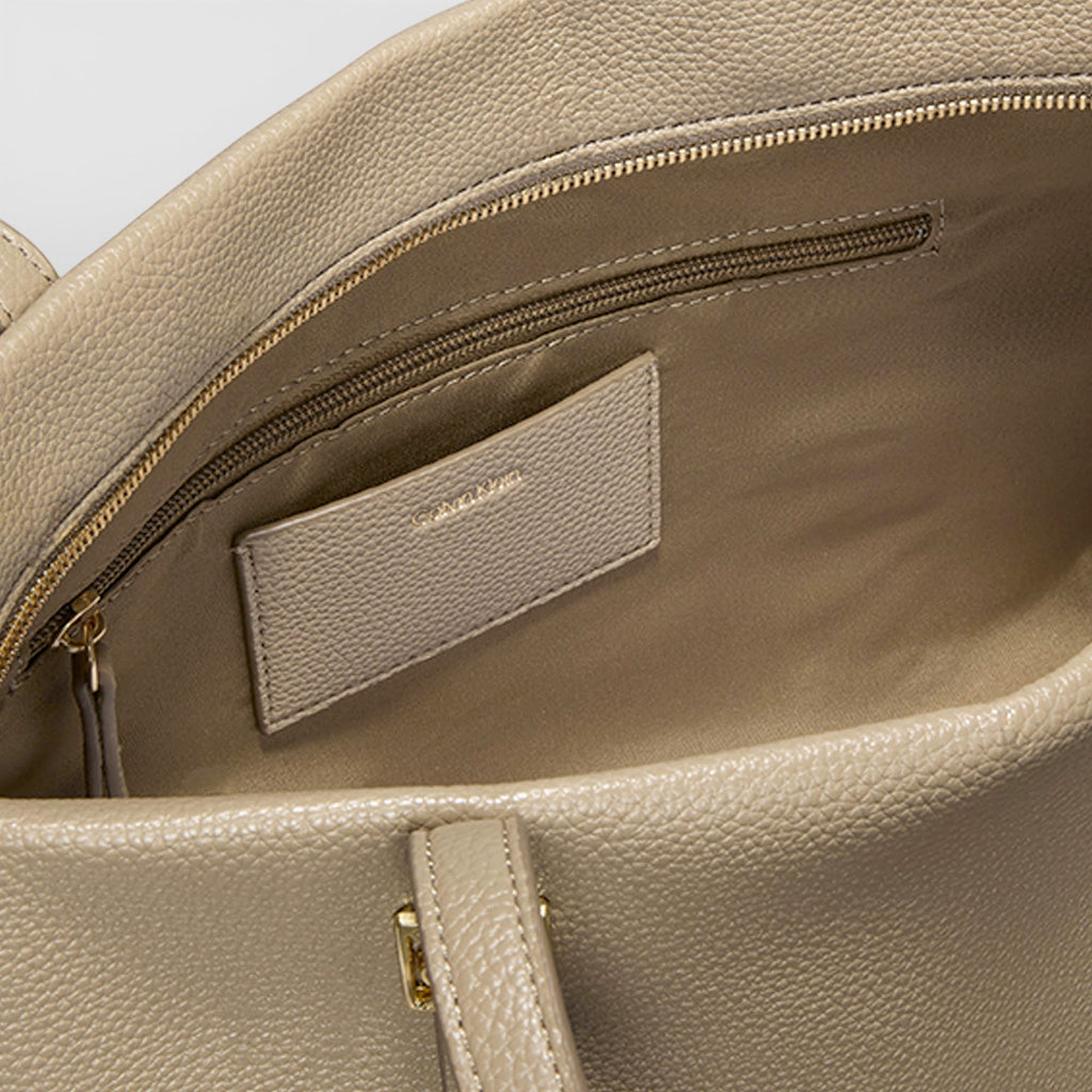 Tote Emblem HW en cuir grainé