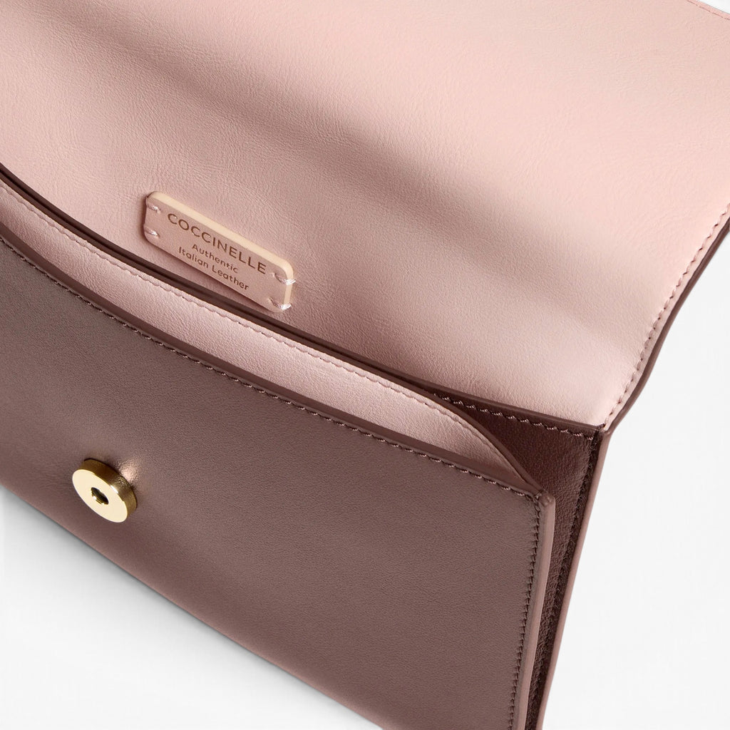 Coccinelle C-me Light