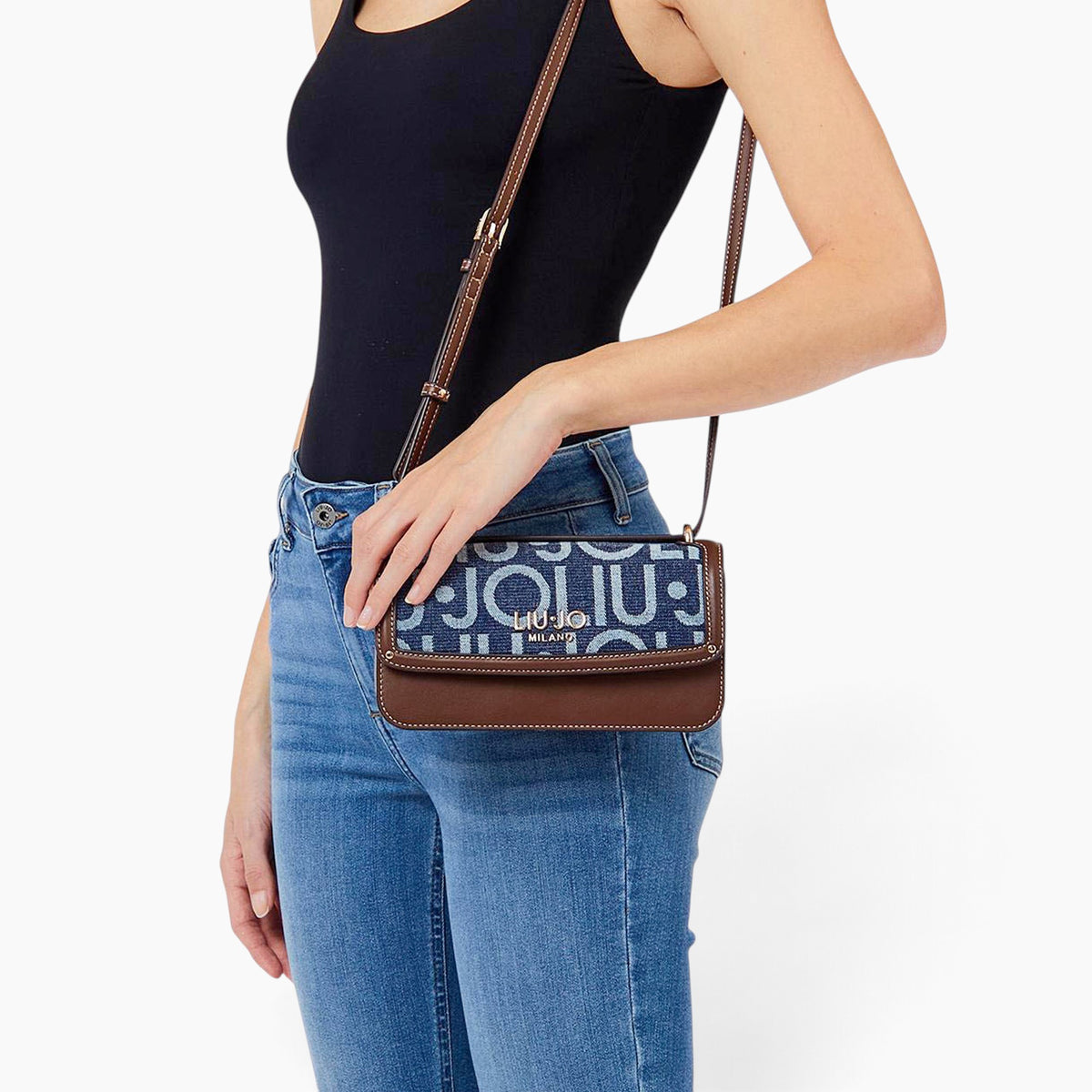 Small Crossbody East West