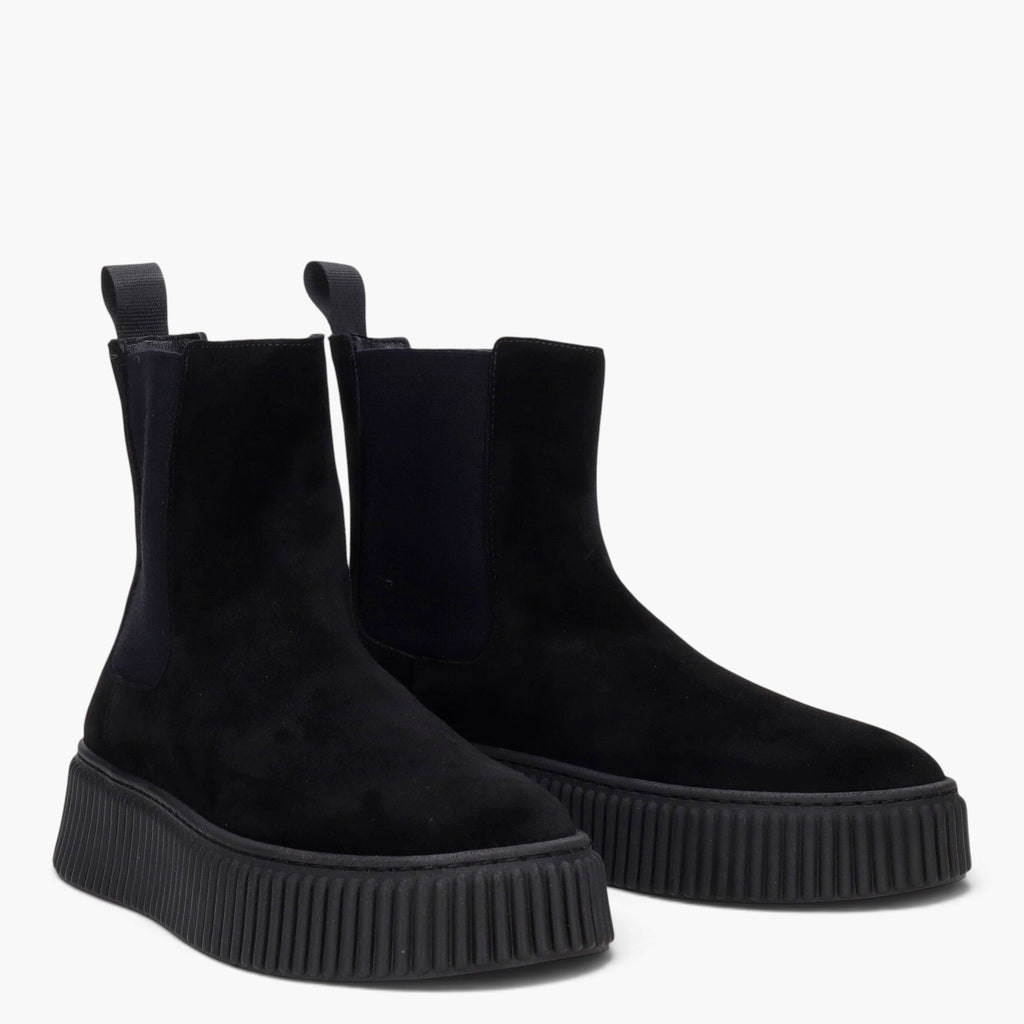 High Waxy Chelsea Boot