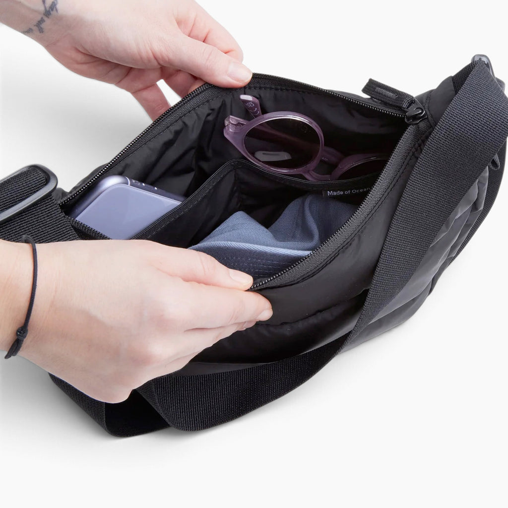 Tracolla Puffer Moon Bag Small