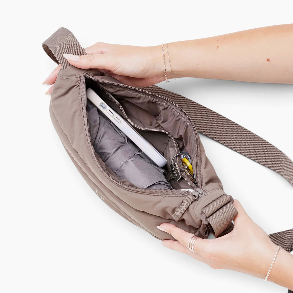 Tracolla Puffer Moon Bag Small